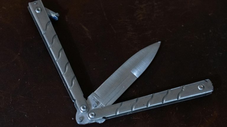 Butterfly knife